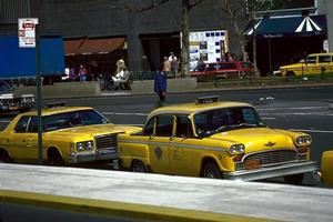 豊富な種類のカーパーツを激安で販売する通販サイト