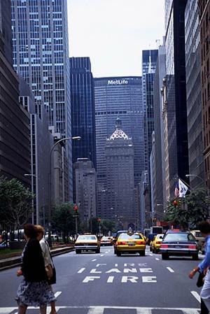 高知市で安心・信頼の自動車販売とアフターサービスを提供する株式会社日産サティオ高知【ちより街テラス店】の全貌